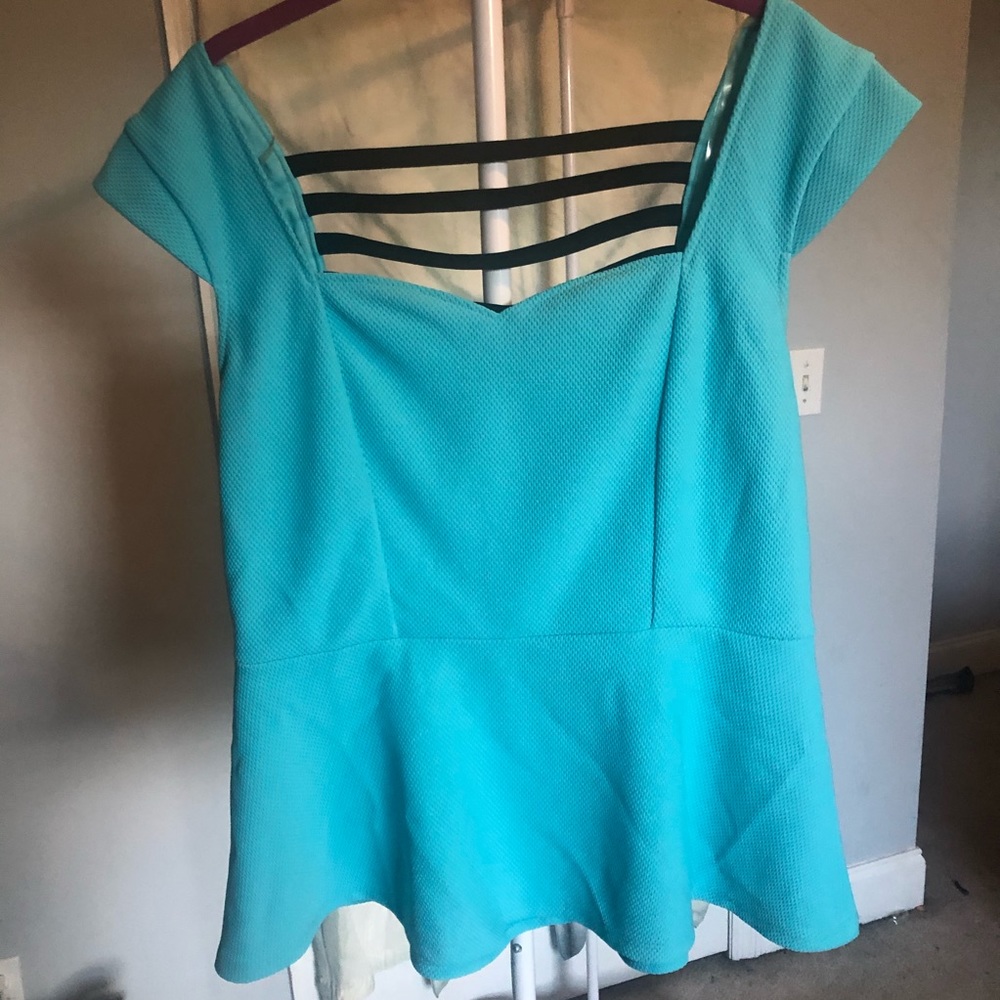 🎁Plus Size Peplum Top with Straps Across Back🎁